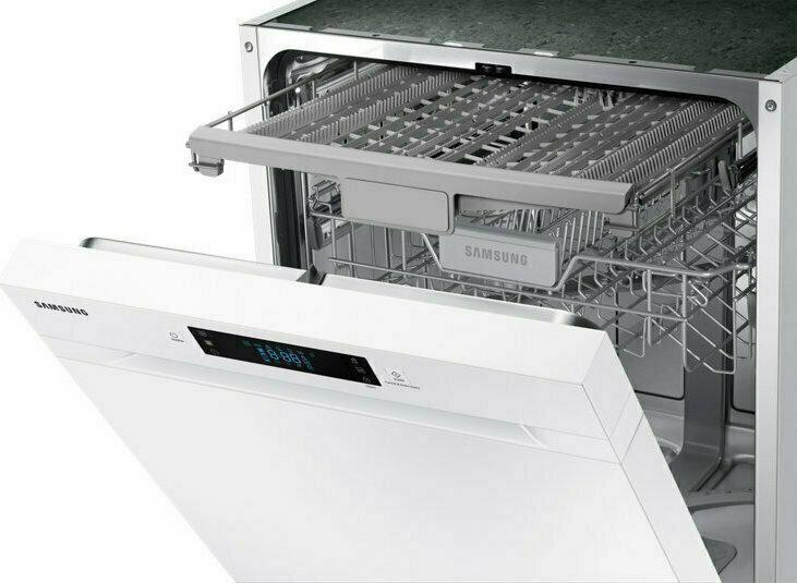 Samsung DW60M6051UW Integrated Dishwasher with White Door